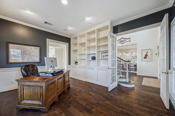 Home Office, Interior, Recessed Lighting, Wood Texture Flooring