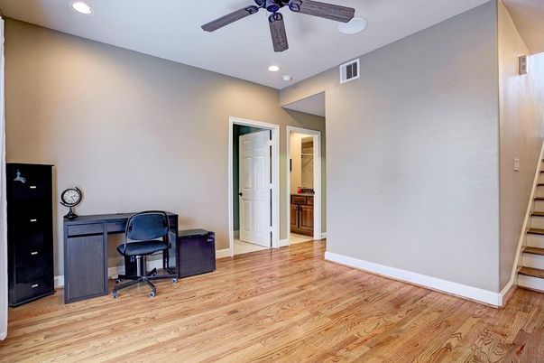 Home Office, Interior, Recessed Lighting, Wood Texture Flooring