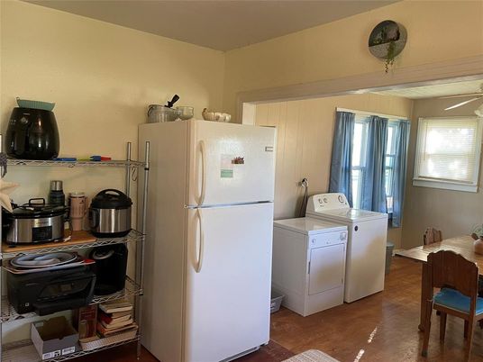 Interior, Kitchen, Washer, Wood Texture Flooring