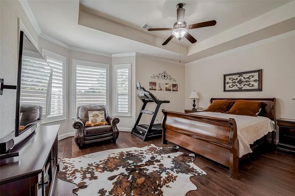 Bedroom, Fitness Equipment, Interior, Wood Texture Flooring