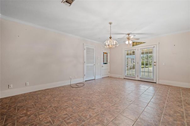 Chandelier, Empty room, Interior, Pendant Lights