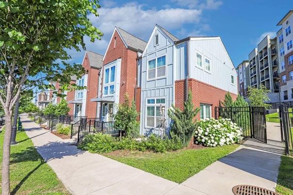 Exterior, Facade, Brick Facade, Rowhouse