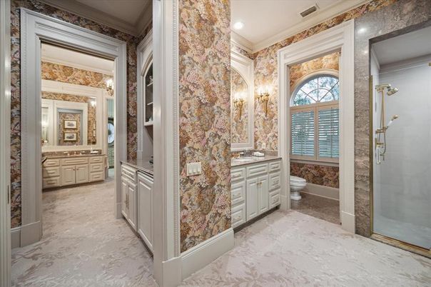 Bathroom, Interior, Recessed Lighting