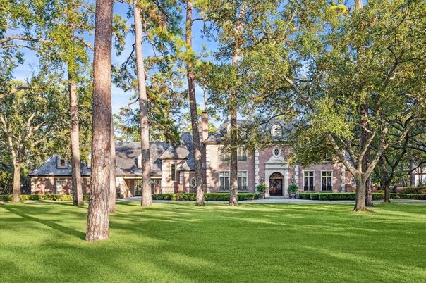 Backyard, Exterior, Facade, French Provincial