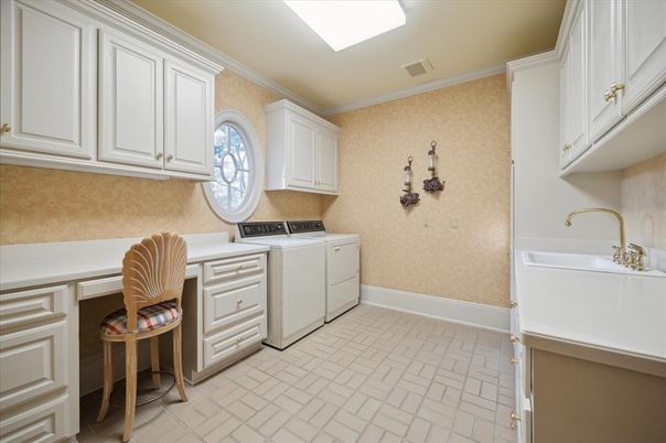 Interior, Washer