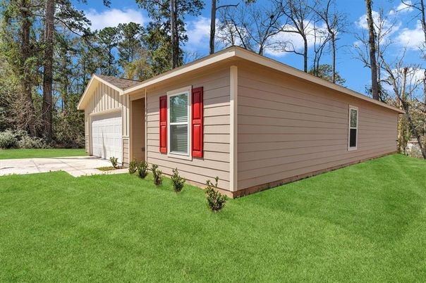 Backyard, Detached Garage, Exterior