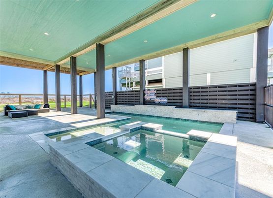 Exterior, Pool, Recessed Lighting
