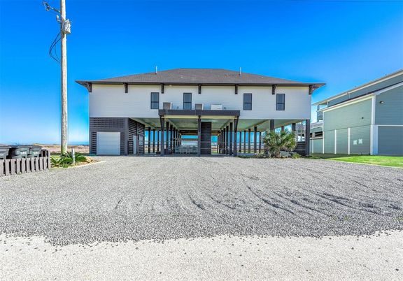 Attached, Backyard, Exterior, Facade, Split Level
