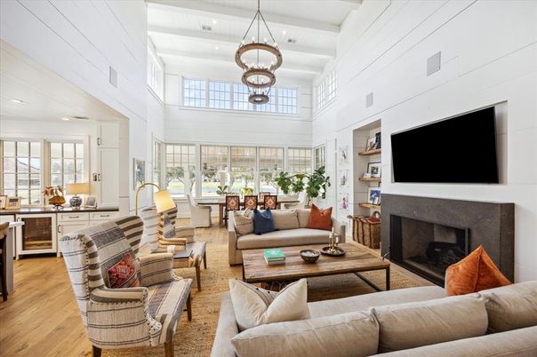Fireplace, Interior, Living room, Pendant Lights, Recessed Lighting, Wood Texture Flooring