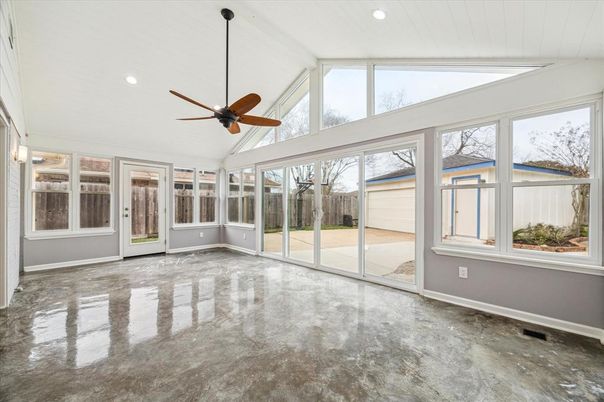 Empty room, Interior, Recessed Lighting, Sun Room