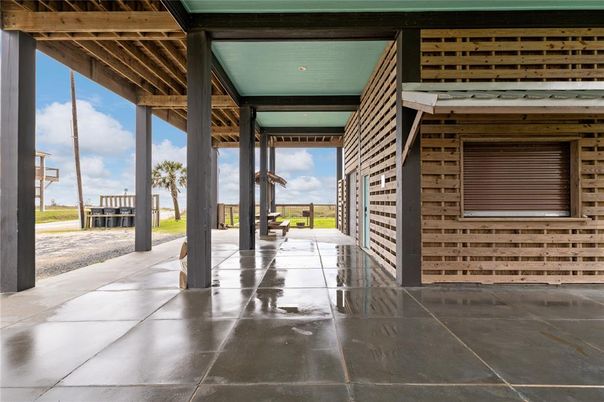 Exterior, Interior, Wooden Beams