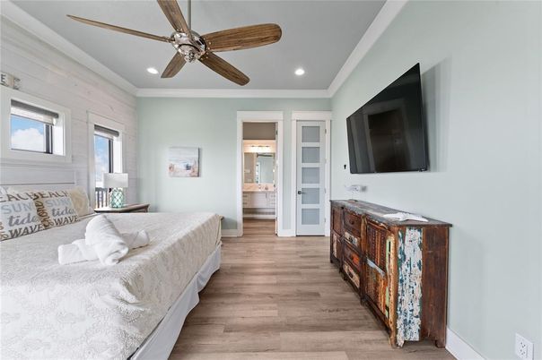 Bedroom, Interior, Recessed Lighting, Wood Texture Flooring