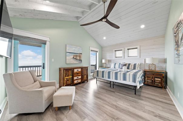 Bedroom, Interior, Recessed Lighting, Wooden Ceilings, Wood Texture Flooring