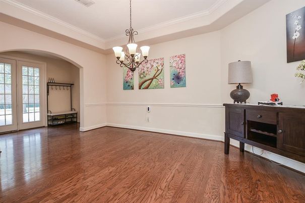 Chandelier, Interior, Wood Texture Flooring