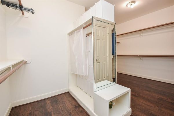 Interior, Walk-in Closets, Wood Texture Flooring