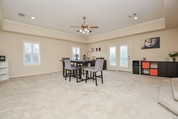 Dining room, Interior, Recessed Lighting