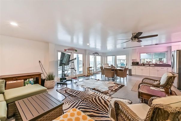 Dining room, Interior, Kitchen, Living room, Recessed Lighting, Stainless Steel Appliances