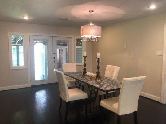 Chandelier, Dining room, Interior, Recessed Lighting, Wood Texture Flooring