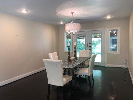 Chandelier, Dining room, Interior, Recessed Lighting, Wood Texture Flooring