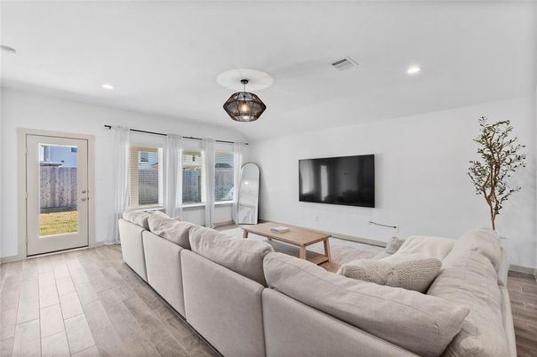 Interior, Living room, Recessed Lighting, Wood Texture Flooring
