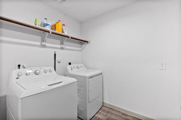 Interior, Utility Closets, Washer, Wood Texture Flooring