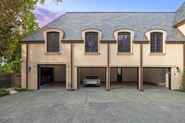 Attached, Exterior, Facade, French Provincial