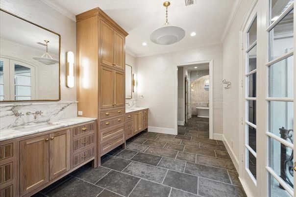 Bathroom, Dual Sink Vanities, Interior, Pendant Lights, Recessed Lighting