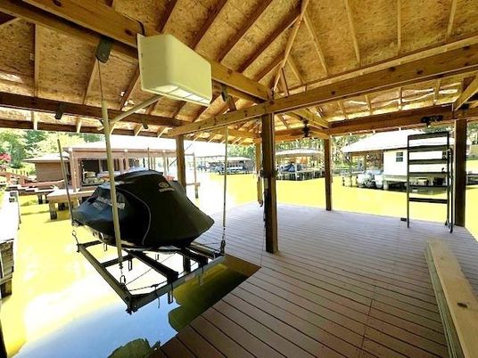 Exterior, Wooden Beams