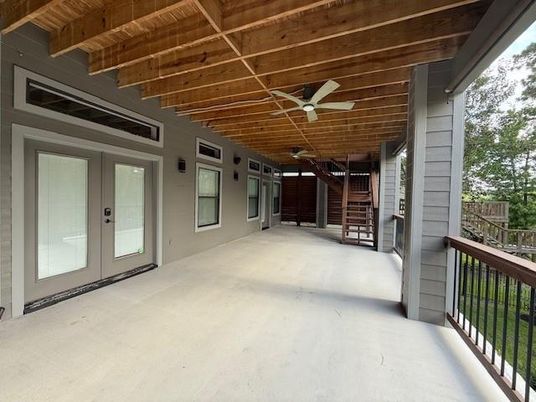Exterior, Wooden Beams