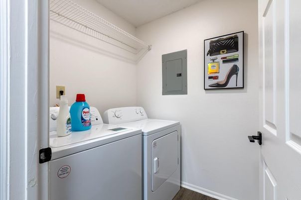 Interior, Utility Closets, Washer, Wood Texture Flooring