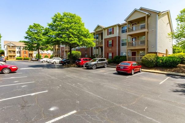 Exterior, Facade, Condo Building