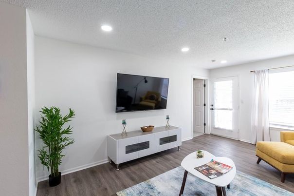 Interior, Recessed Lighting, Wood Texture Flooring