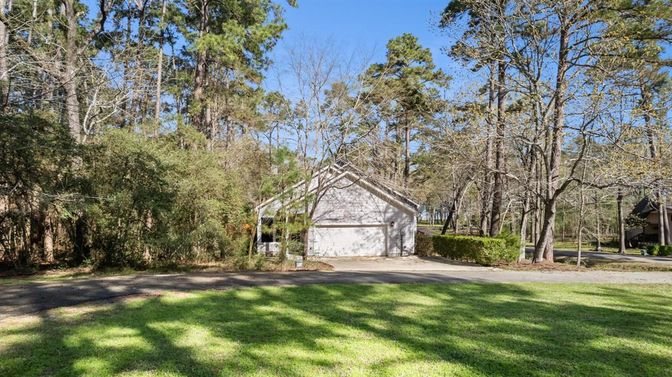 Backyard, Detached Garage, Exterior