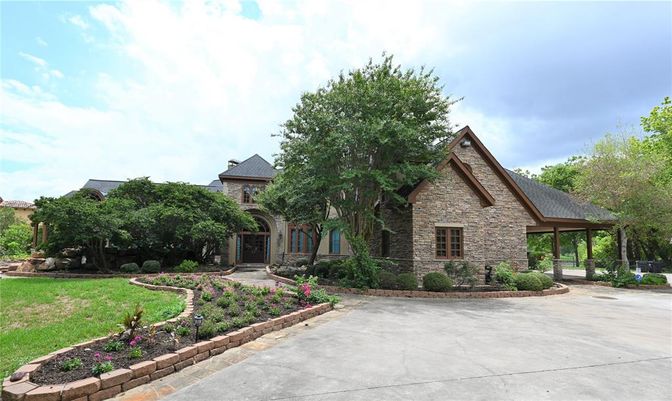 Backyard, Exterior, Facade, Brick Facade, Tudor Revival