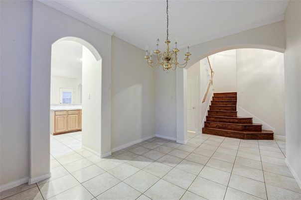 Chandelier, Interior
