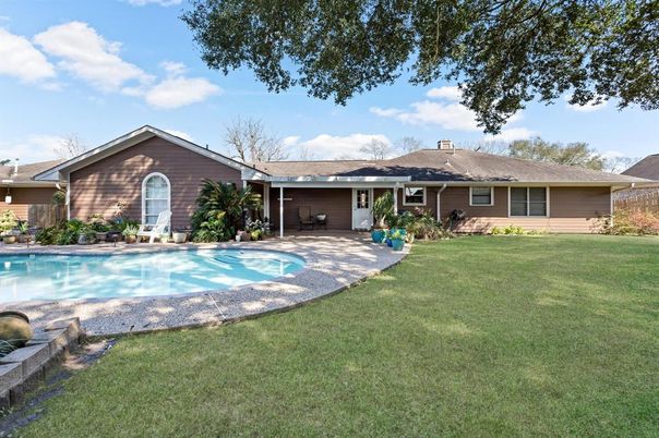 Backyard, Exterior, Pool