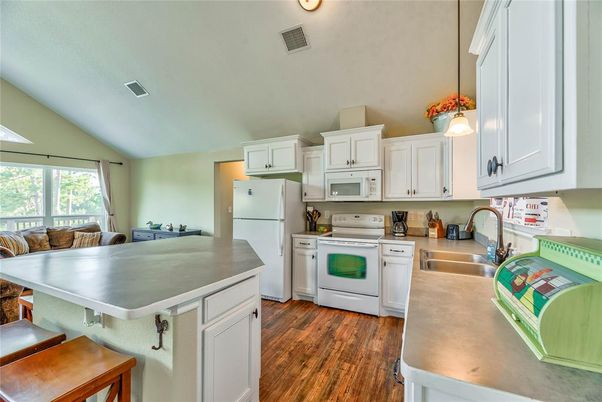 Interior, Kitchen, Pendant Lights, Wood Texture Flooring