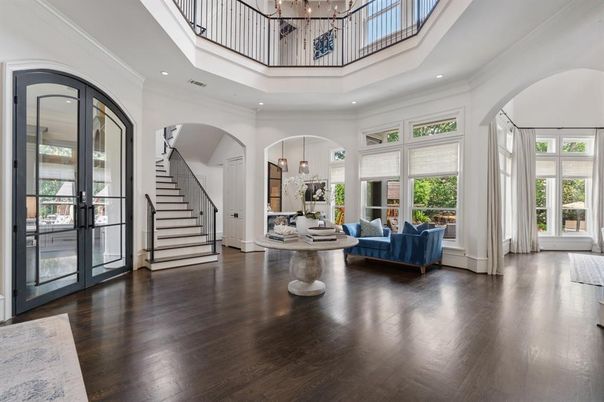 Interior, Pendant Lights, Recessed Lighting, Wood Texture Flooring