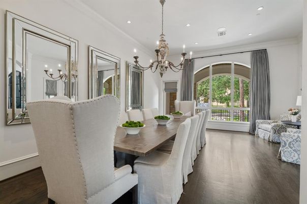 Chandelier, Dining room, Interior, Recessed Lighting, Wood Texture Flooring