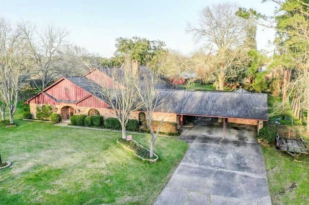 Backyard, Exterior, Facade, Brick Facade, None