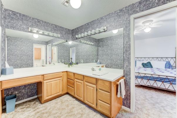 Bathroom, Bedroom, Dual Sink Vanities, Interior