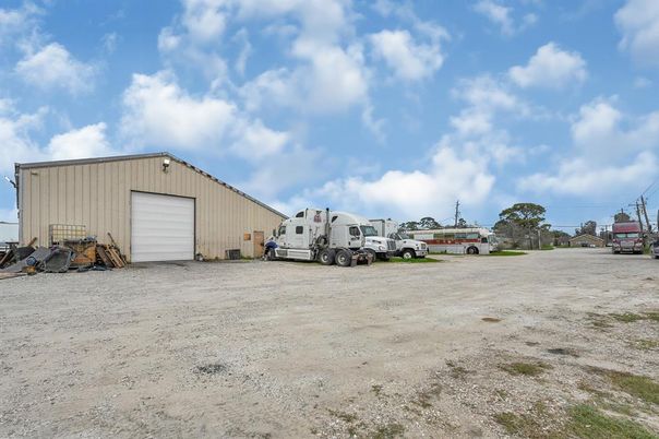 Backyard, Detached Garage, Exterior