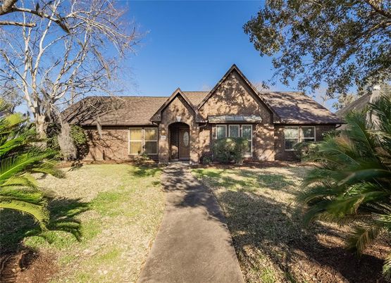 Exterior, Facade, Brick Facade, Tudor Revival