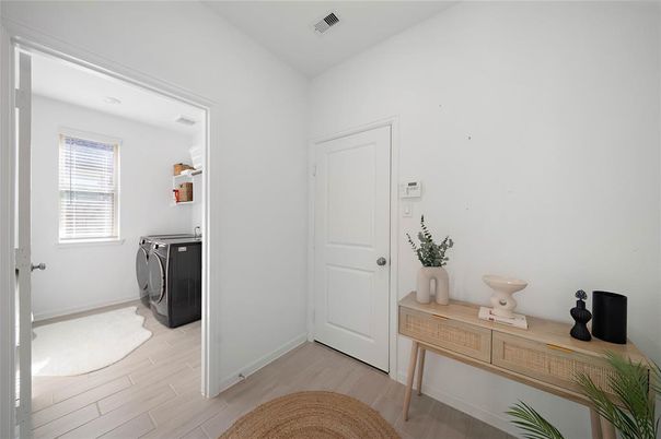 Interior, Washer, Wood Texture Flooring