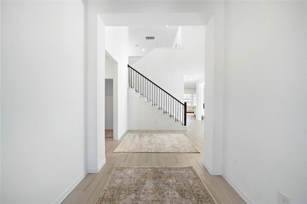 Interior, Recessed Lighting, Wood Texture Flooring