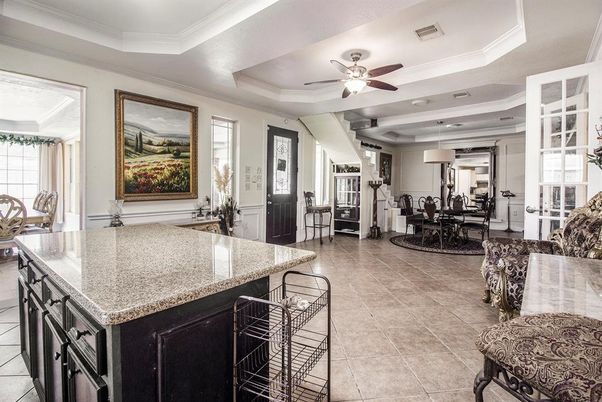 Dining room, Interior