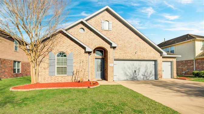 Attached, Exterior, Facade, Brick Facade, Brick Traditional