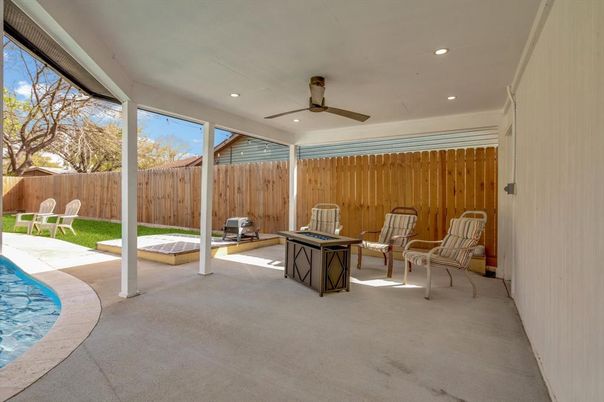 Exterior, Recessed Lighting