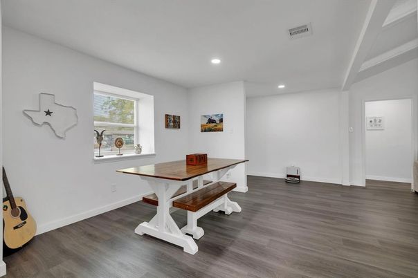Interior, Recessed Lighting, Wood Texture Flooring