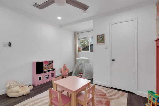 Dining room, Interior, Recessed Lighting, Wood Texture Flooring